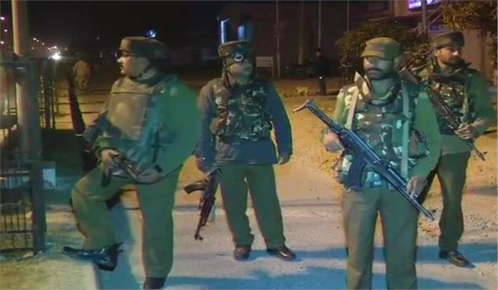 जम्मू में सैन्य शिविर पर आतंकी हमला, चार घायल