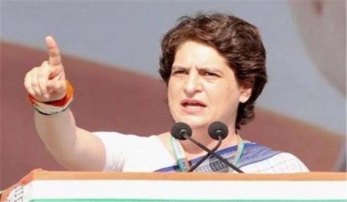 मोदी के लिए बुंदेलखंड में सड़क धोए जाने पर प्रियंका गांधी ने साधा निशाना