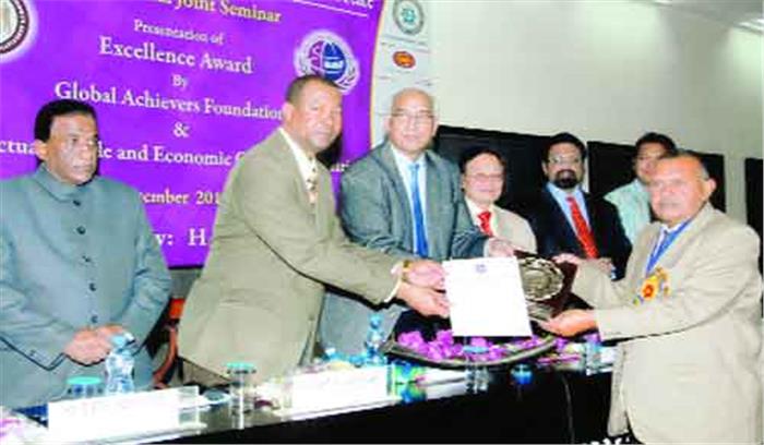 दर्जनभर निर्धनों की कराई शादी, किया कन्यादान