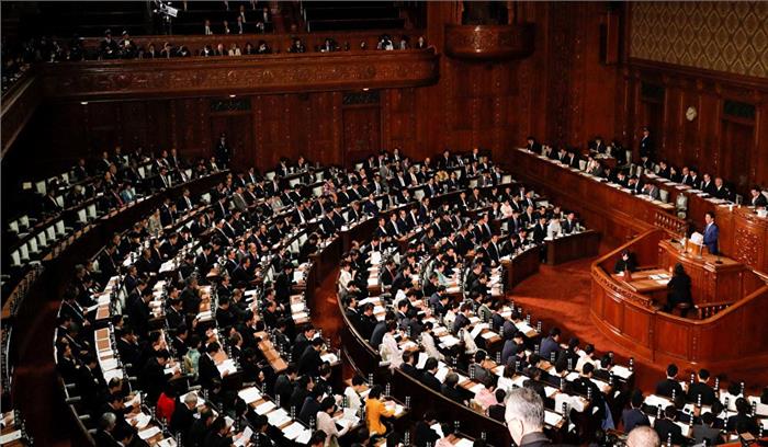 जापानी संसद ने वयस्कता की उम्र 18 साल करने वाले विधेयक को दी मंजूरी जापानी संसद ने वयस्कता की उम्र 18 साल करने वाले विधेयक को दी मंजूरी