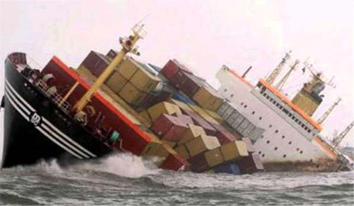 जापान का मालवाहक जहाज डूबा, 11 भारतीय लापता