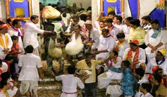 जौनपुर में मनाया गया परम्परागत अन्नकूट महोत्सव