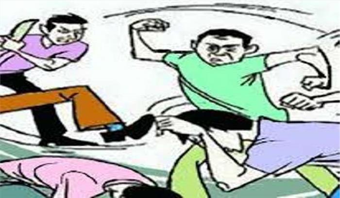 जौनपुर : प्राइवेट स्कूल में मिली 700 पेटी देशी शराब बरामद