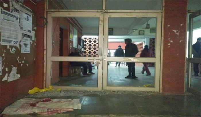 जेएनयू में छात्रों का परीक्षा में बैठने से इनकार