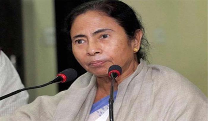 जवानों के खून पर राजनीति निंदनीय : ममता