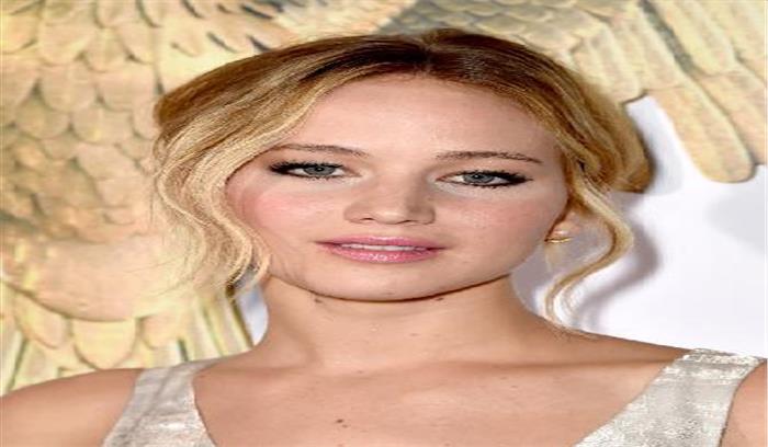 मातृत्व उम्र के साथ कम आकर्षक हो रहा है : जेनिफर