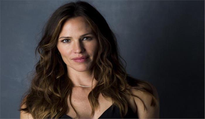 मुझे डेटिंग में कोई दिलचस्पी नहीं है: जेनिफर गार्नर