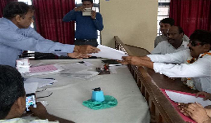 जेवर तहसील में जमा हुए 63 नामांकन