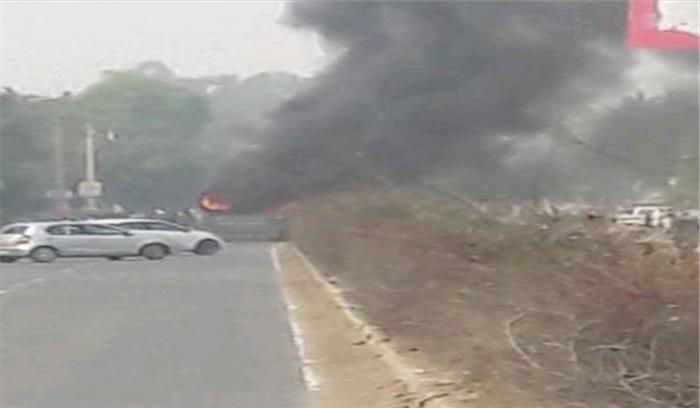 झारखंड : सोशल मीडिया पर आपत्तिजनक पोस्ट के बाद भड़के लोग, 13 वाहन फूंके