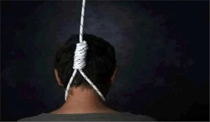 पलामू में फंदे से लटका युवक का शव बरामद