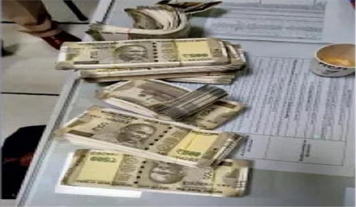 झारखंड : दूसरे राज्यों में फंसे 1.11 लाख मजदूरों के खाते में भेजे गए 1000 रुपये