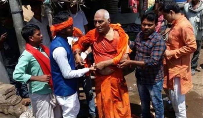 झारखंड : स्वामी अग्निवेश पर भाजयुमो कार्यकर्ताओं का हमला 