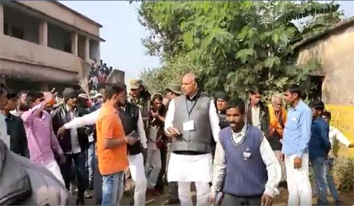 झारखंड चुनाव : पलामू में भाजपा, कांग्रेस समर्थकों के बीच झड़प