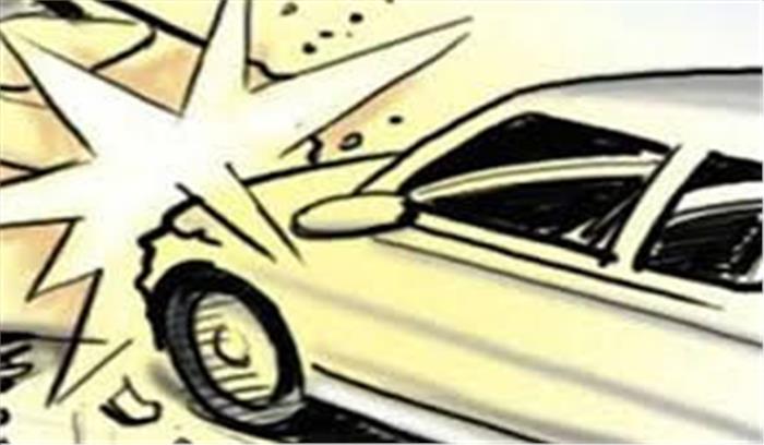 झारखंड : कार और पिकअप वैन की टक्कर में दो की मौत