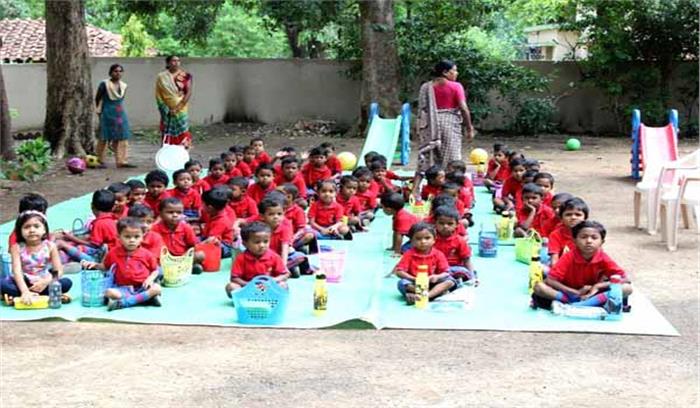 झारखंड : प्रवासी मजदूर बनाएंगे सरकारी स्कूलों के यूनिफॉर्म