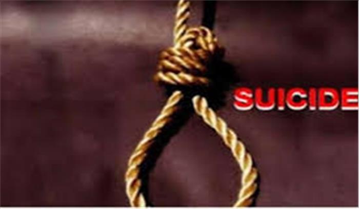 बोकारो में एक व्यक्ति ने गले में फंदा लगाकर आत्महत्या की