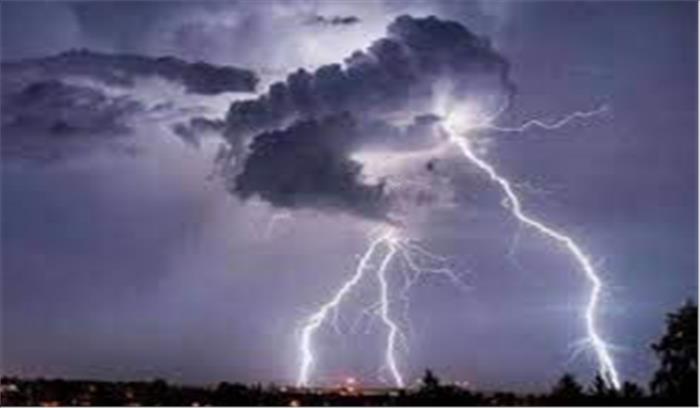 झारखंड : वज्रपात से छह लोगों की मौत ,चार झुलसे