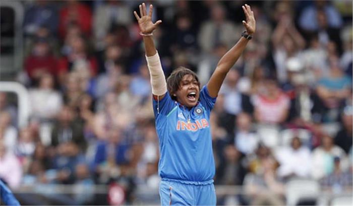 महिला वनडे क्रिकेट में 200 विकेट लेने वाली पहली गेंदबाज बनीं झूलन गोस्वामी