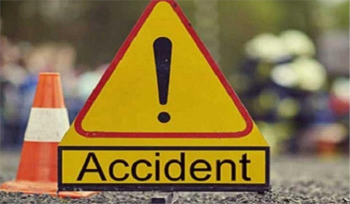 हरियाणा: बारातियों से भरी गाड़ी पेड़ से टकराई एक की मौत