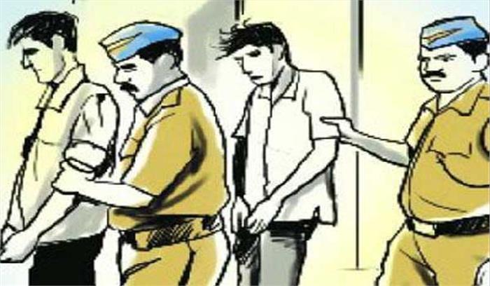 नौकरी दिलाने के नाम पर ठगी, तीन गिरफ्तार​​​​​​​