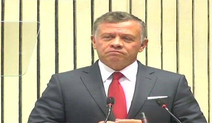 मज़हब अलग-अलग संस्कृतियों एवं सभ्यताओं को जोड़ता है: जॉर्डन किंग मज़हब अलग-अलग संस्कृतियों एवं सभ्यताओं को जोड़ता है: जॉर्डन किंग