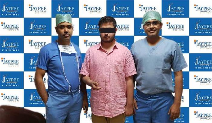 बम ब्लास्ट में युवक ने खो दी थी एक हाथ की चार अंगुलियां