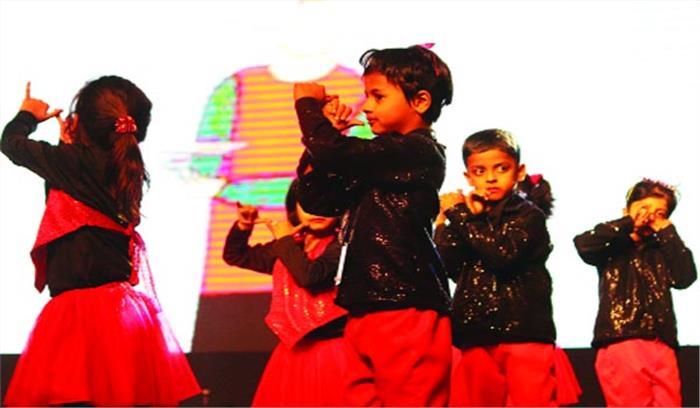 बच्चों ने सांस्कृतिक कार्यक्रम से सभी को किया मंत्रमुग्ध