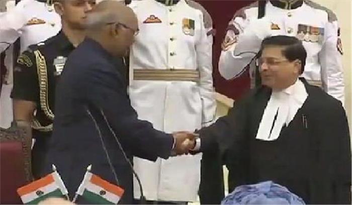 न्यायाधीश दीपक मिश्रा ने सीजेआई पद की शपथ ली