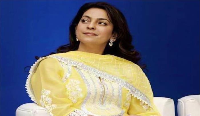 जूही चावला की 5जी याचिका पर सुनवाई के दौरान प्रशंसक गुनगुनाने लगा बॉलीवुड गाने