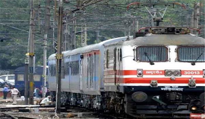 कानपुर में प्रेमी युगल ने ट्रेन के आगे कूदकर गवाई जान 