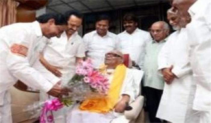 केसीआर ने स्टालिन से मुलाकात की