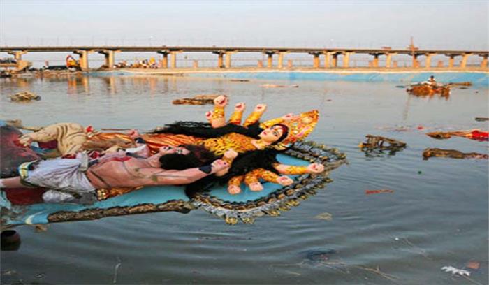 नदी को प्रदूषण से बचाने के लिए विसर्जित मूर्तियों को जाल से रोका जायेगा
