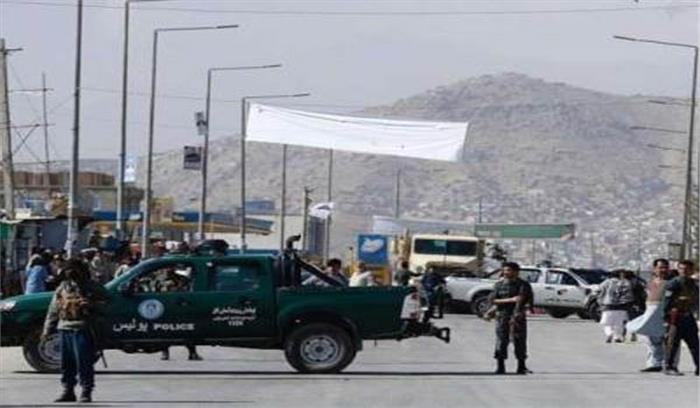 अफगानिस्तान में मतदान केंद्र पर विस्फोट, 15 घायल अफगानिस्तान में मतदान केंद्र पर विस्फोट, 15 घायल