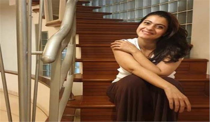 काजोल ने अजय को दी सेल्फी लेने की सीख