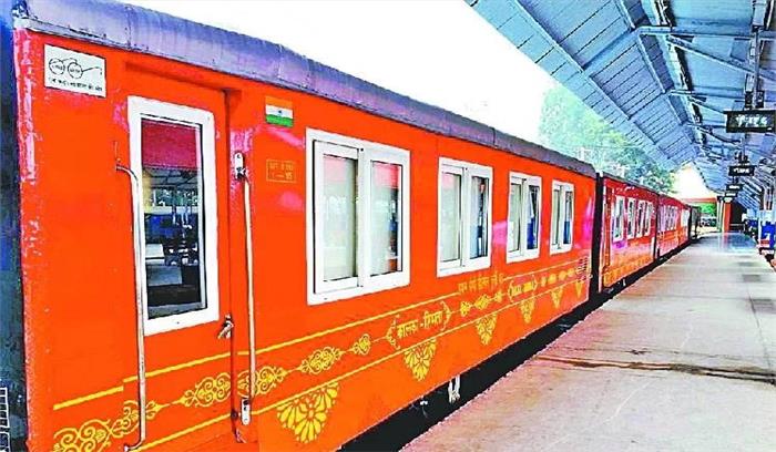 कश्मीर में पटरी पर दौड़ने को बेताब है विस्टाडोम,दो साल से हो रही कोशिश कब पहुंचेगी अंजाम तक