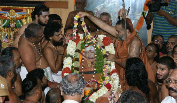 शंकराचार्य जयेंद्र सरस्वती की महासमाधि प्रक्रिया जारी