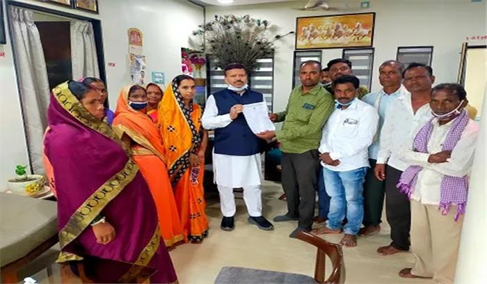 कनेकेरा के पंचायत प्रतिनिधियों ने संसदीय सचिव से की मुलाकात