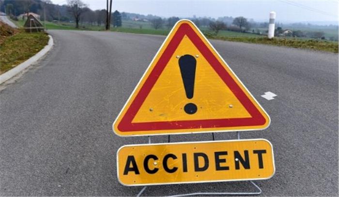 उत्तर प्रदेश: सड़क हादसे में दो युवको की मौत