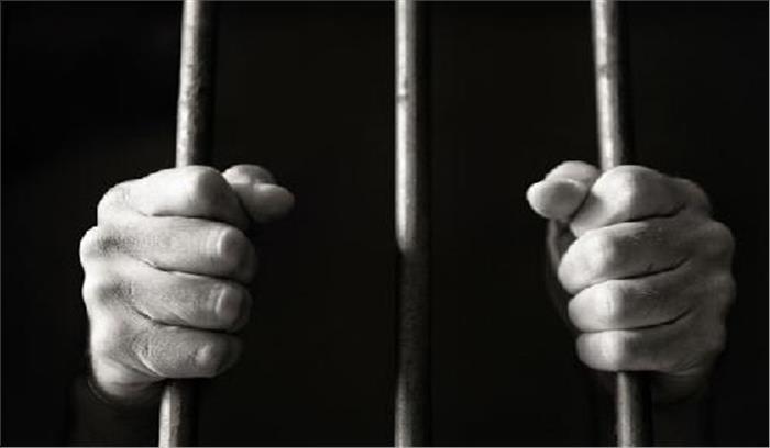 कानपुर: कैदी पुलिस को चकमा देकर फरार