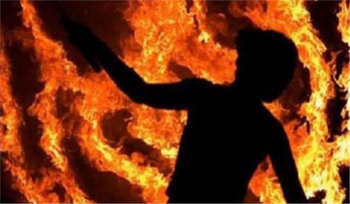 उत्तर प्रदेश :महिला की होली में जलने से मौत उत्तर प्रदेश :महिला की होली में जलने से मौत
