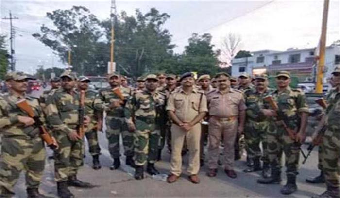 कानपुर के संवेदनशील इलाकों में कड़ी सुरक्षा कानपुर के संवेदनशील इलाकों में कड़ी सुरक्षा