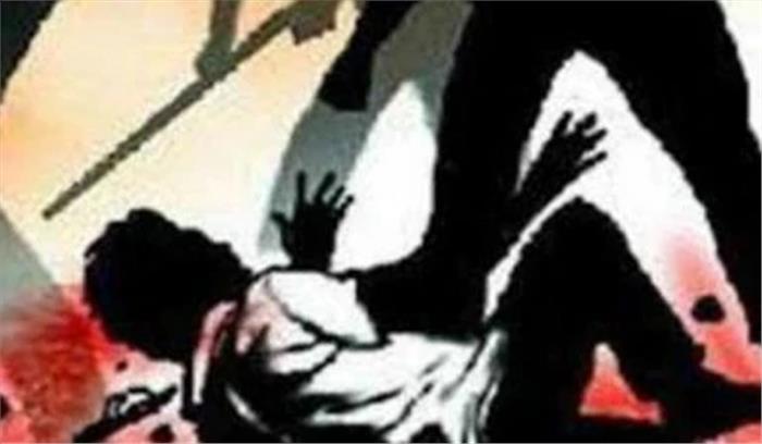 कानपुर में शराब के झगड़े में युवक ने पीट-पीटकर कर मार दिया दो साथियों को कानपुर में शराब के झगड़े में युवक ने पीट-पीटकर कर मार दिया दो साथियों को