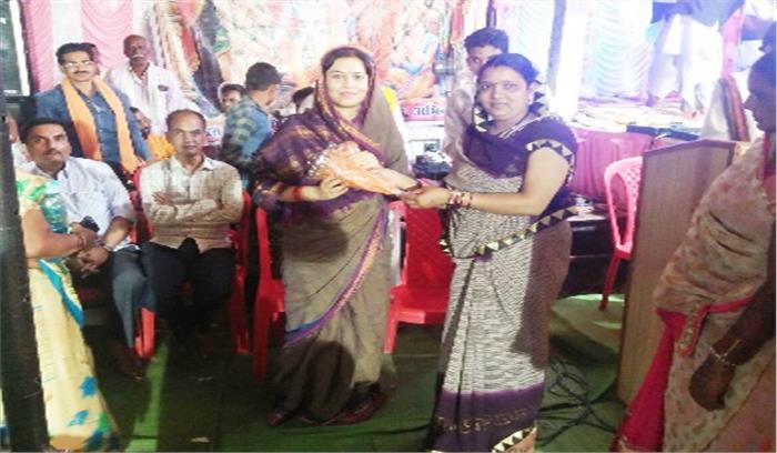 कपसीडीह पहुंची ऋचा जोगी