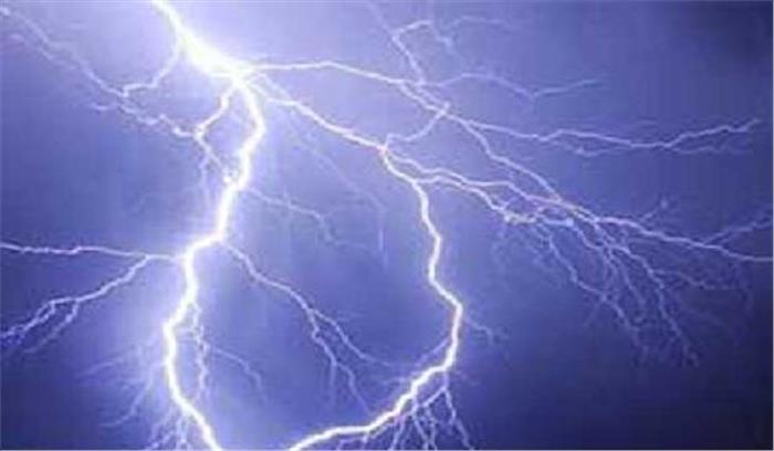 कर्नाटक: बिजली गिरने से 3 लोगों की मौत
