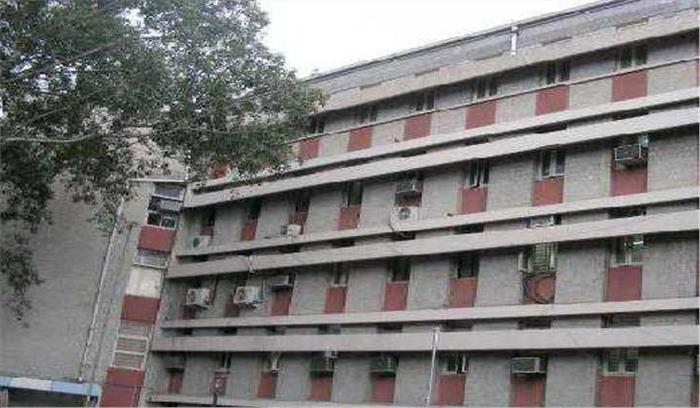 शिवकुमार पूछताछ के लिए आयकर कार्यालय पहुंचे 