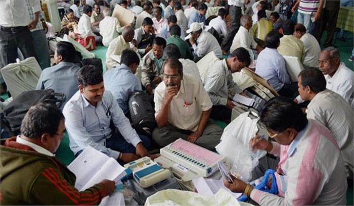 कर्नाटक उपचुनाव : रुझानों से भाजपा के सत्ता में बने रहने के संकेत 