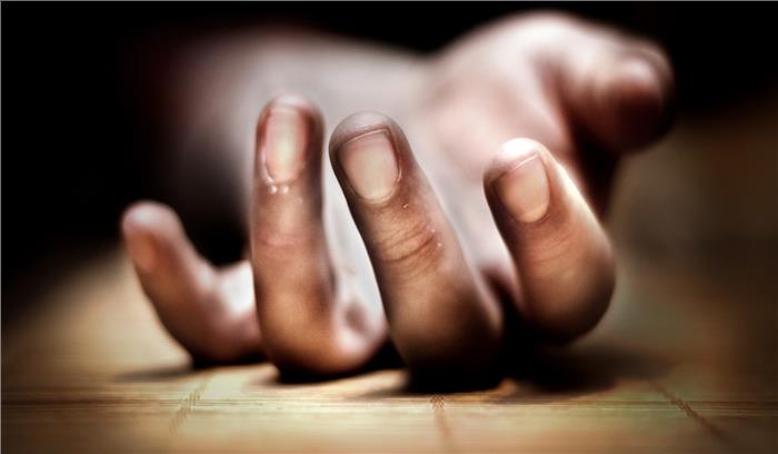 कर्नाटक में दो किशोरियों को नहर में धकेल कर मां ने भी की आत्महत्या