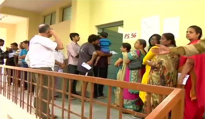 कर्नाटक में जयनगर विधानसभा सीट के लिए मतदान जारी