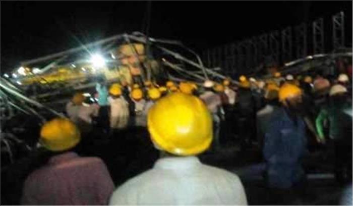 कर्नाटक में तेज हवा के कारण क्रेन गिरा, छह मजदूरों की मौत