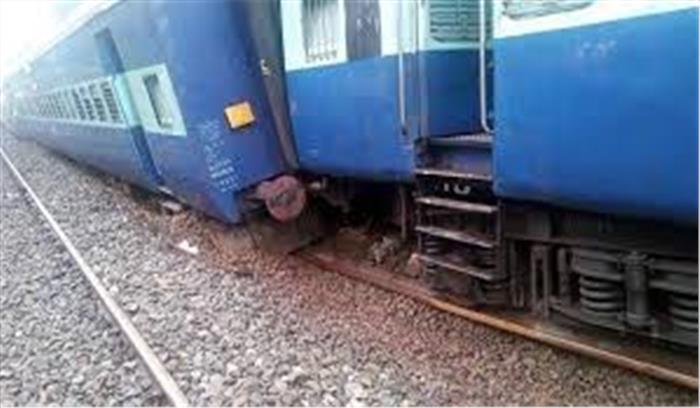 कर्नाटक में प्रवासी श्रमिकों को ले जा रही ट्रेन पटरी से उतरी